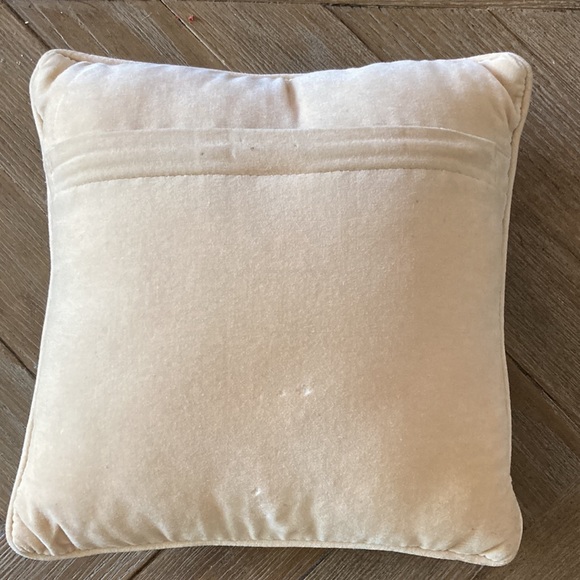 Embroidered pillows 10x10 - Picture 4 of 6